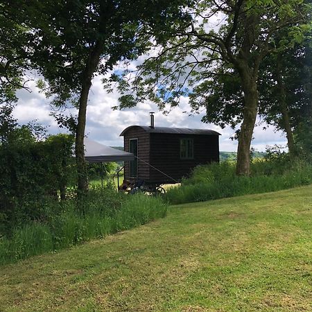 The Shepherds Hut At The Shippen, Tiphayes 호니턴 외부 사진